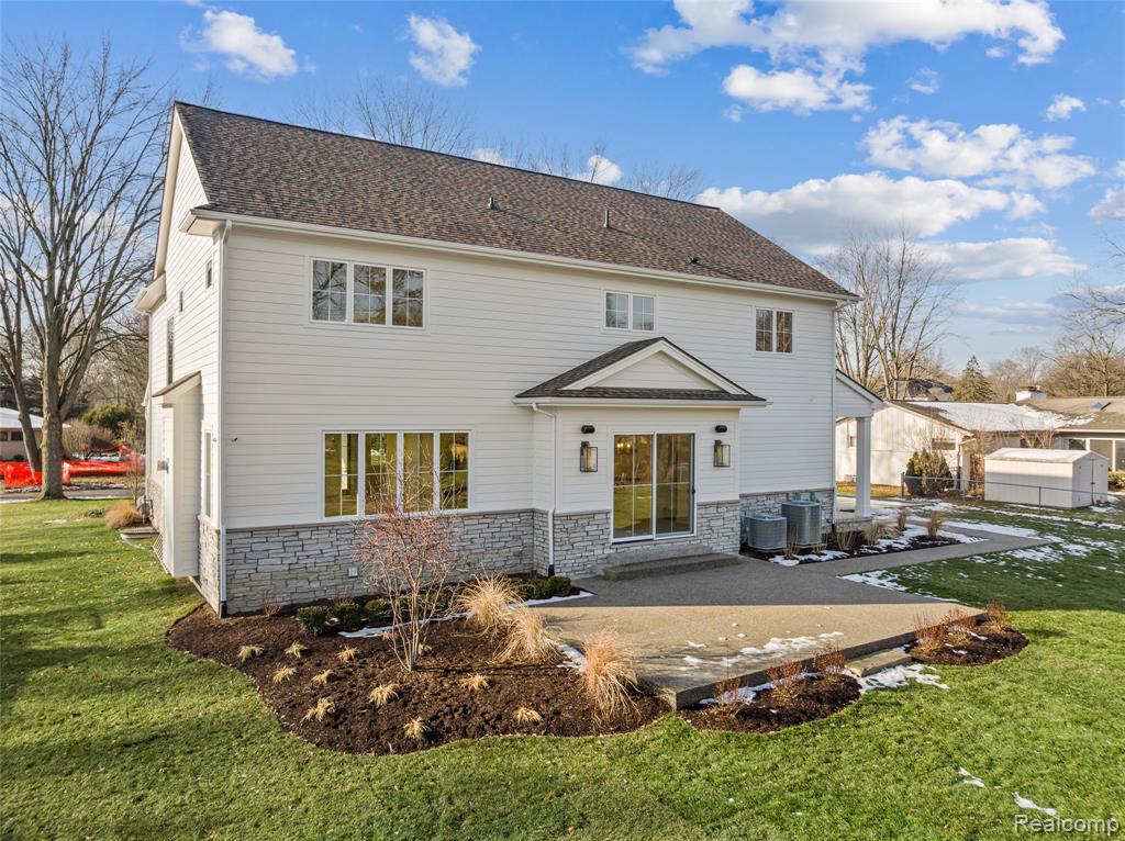 2802 HEATHFIELD Road, Bloomfield Hills, MI, 48301