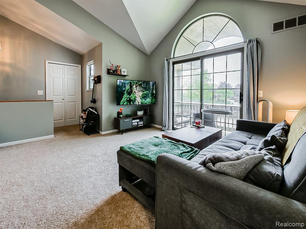 229 Brookwood Drive, 9, South Lyon, MI 48178 — Photo 3