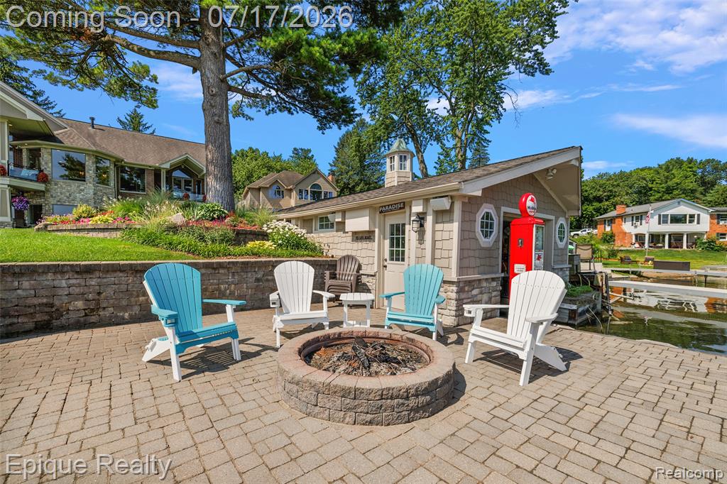 565 Shady Oaks Street, Lake Orion, MI 48362 — Photo 23