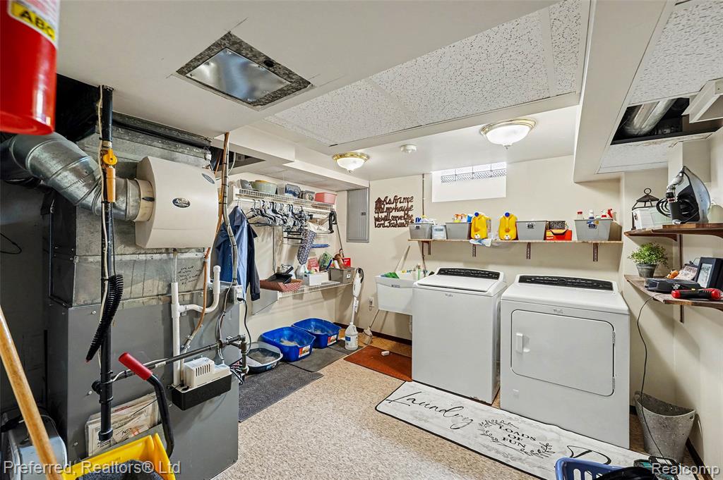7710 Lear Court, Westland, MI — Photo 22