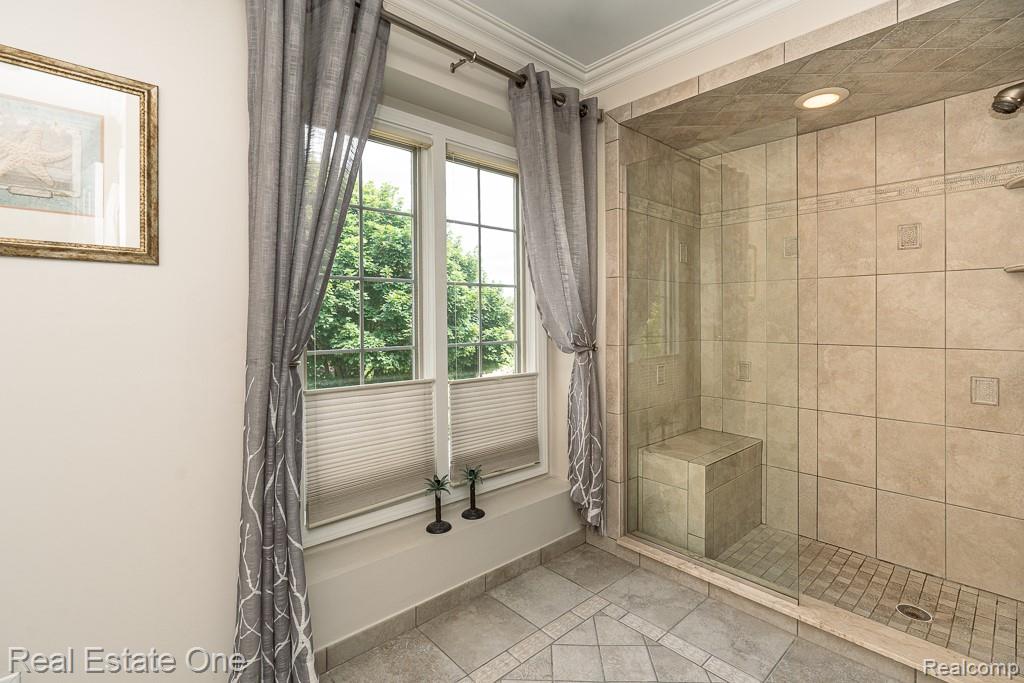 6595 Edith Court, Troy, MI 48085 — Photo 45