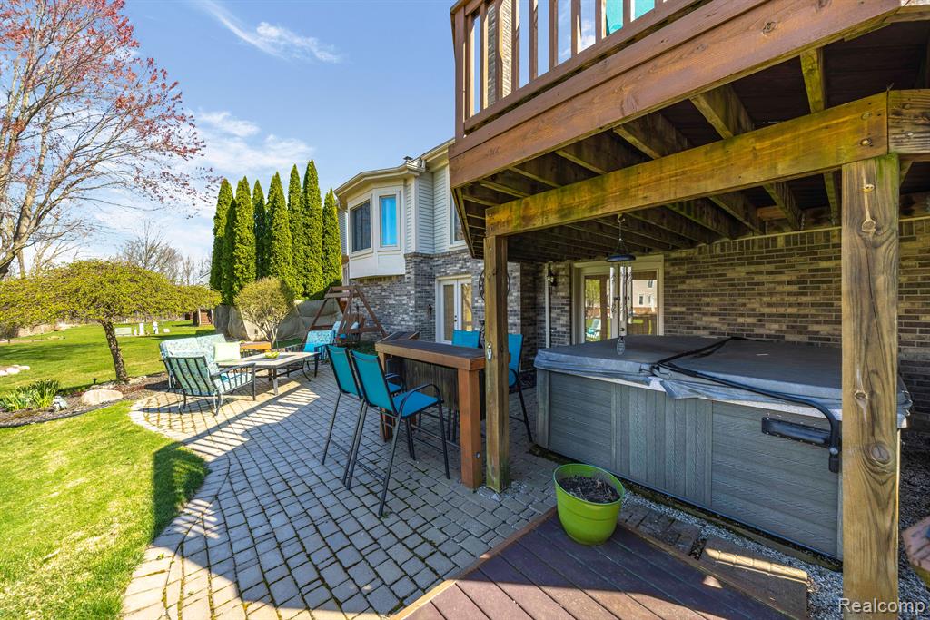42890 BROOKSTONE Drive, Novi, MI 48377 — Photo 50