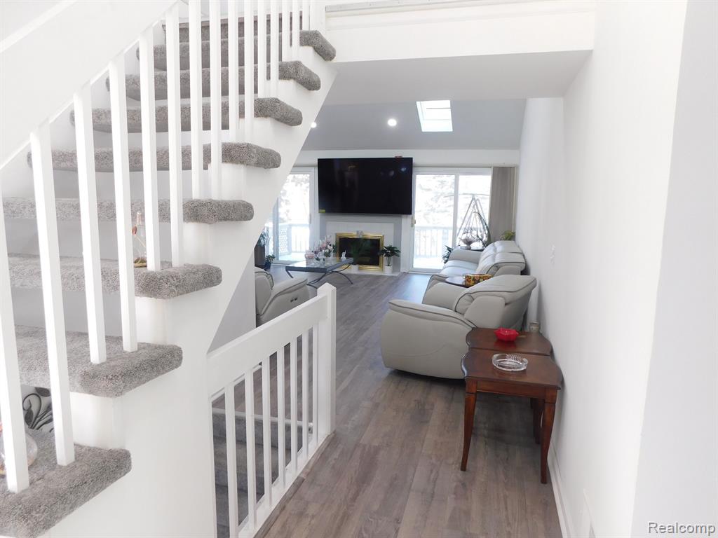 43175 W KIRKWOOD Drive, Clinton Twp, MI 48038 — Photo 10