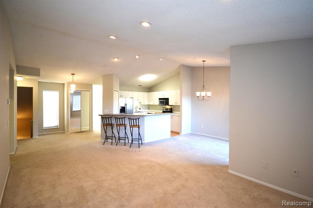 6620 Ridgefield Circle, West Bloomfield, MI — Photo 5