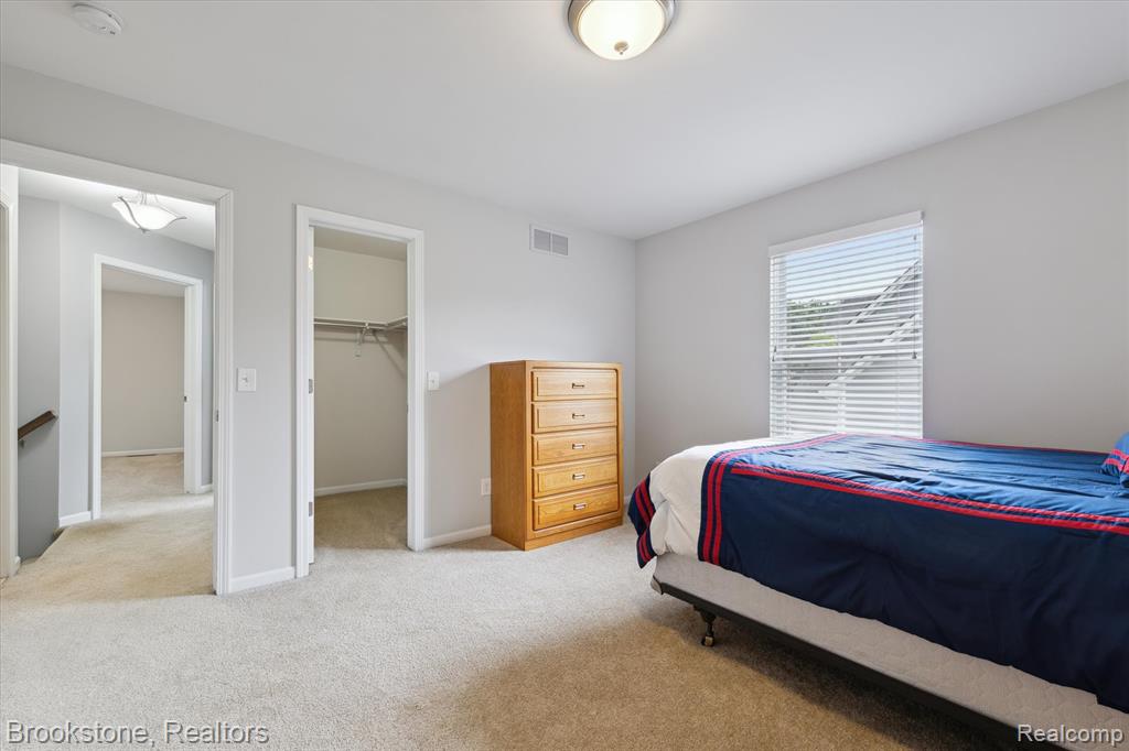 7422 S Village Drive, Clarkston, MI — Photo 32