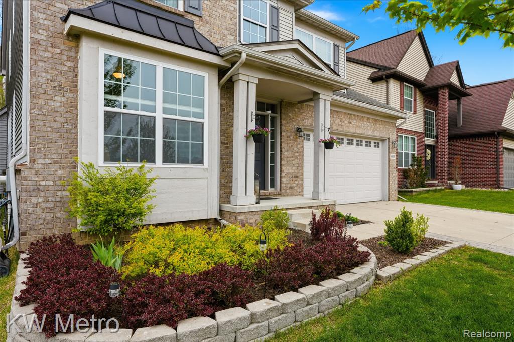 4953 W Stonegate Circle, Lake Orion, MI — Photo 2
