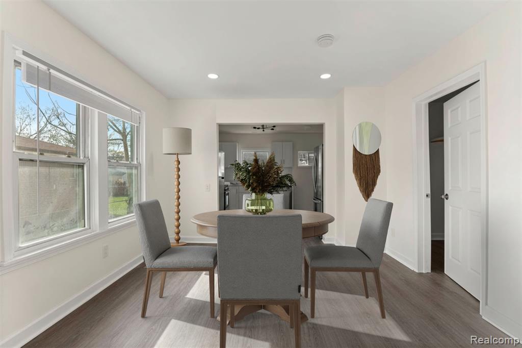 26045 Eton Avenue, Dearborn Heights, MI 48125 — Photo 10