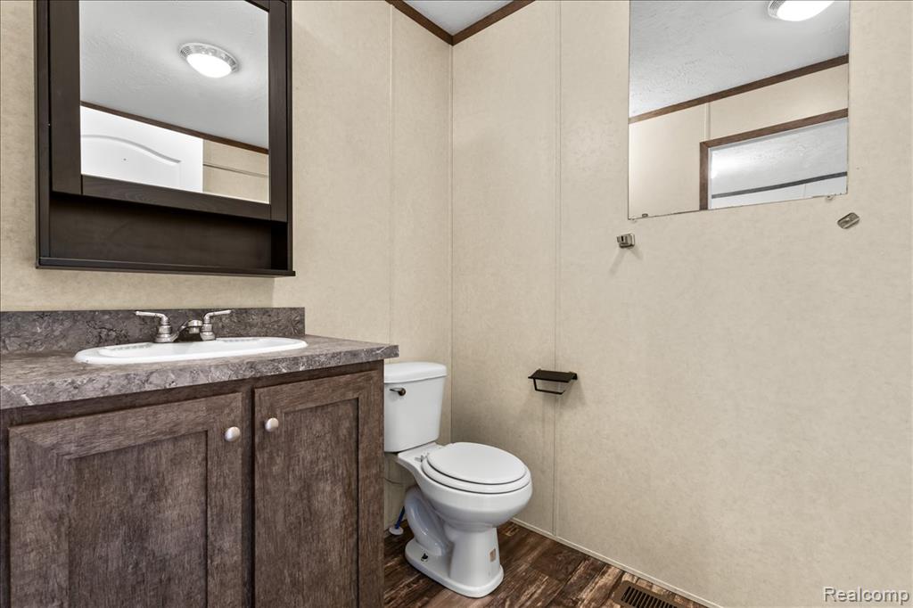 11731 Valerie Lane, Whitmore Lake, MI 48189 — Photo 15