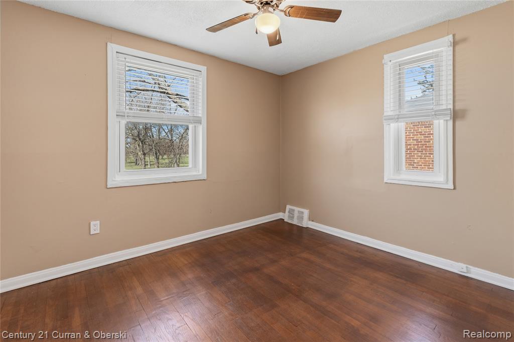 9100 Asbury Park, Detroit, MI 48228 — Photo 8