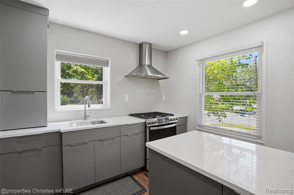 4602 Groveland Avenue, Royal Oak, MI 48073 — Photo 11