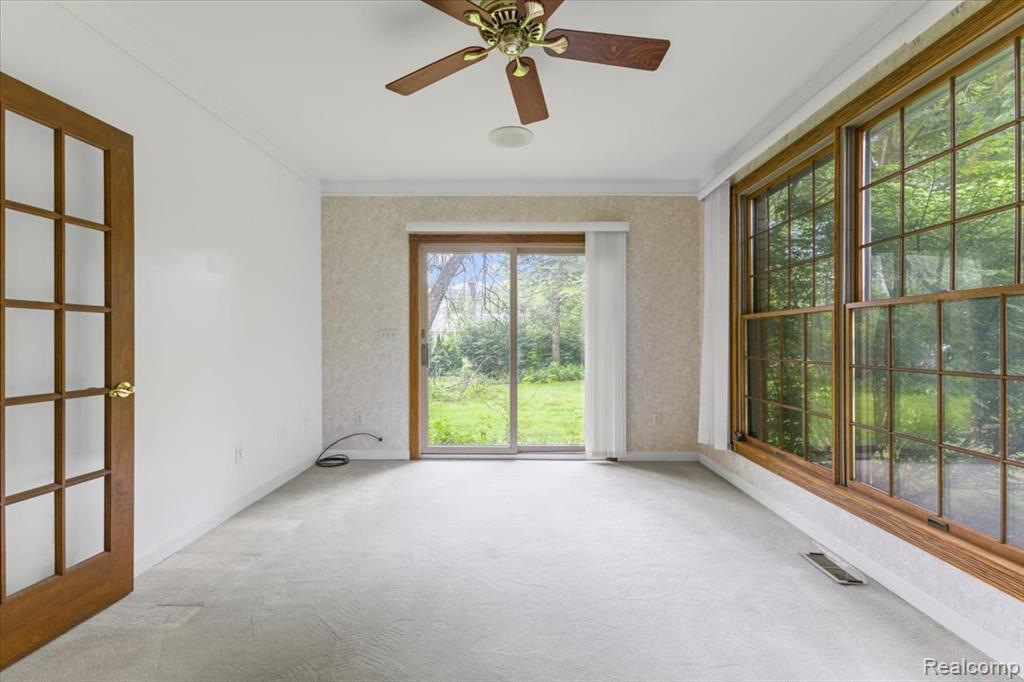 5538 Larkins Drive, Troy, MI 48085 — Photo 21