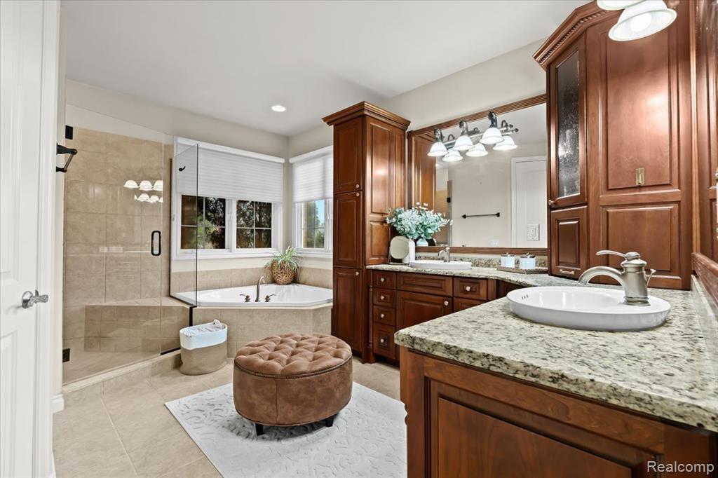 10734 Stoney Point Drive, South Lyon, MI 48178 — Photo 20
