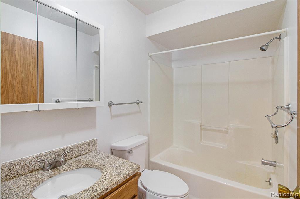 505 Garden Lane, Fowlerville, MI 48836 — Photo 13