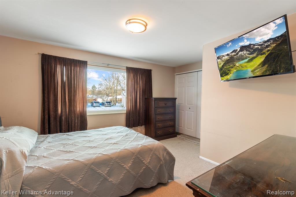 807 WORCHESTER Drive, Fenton, MI 48430 — Photo 14