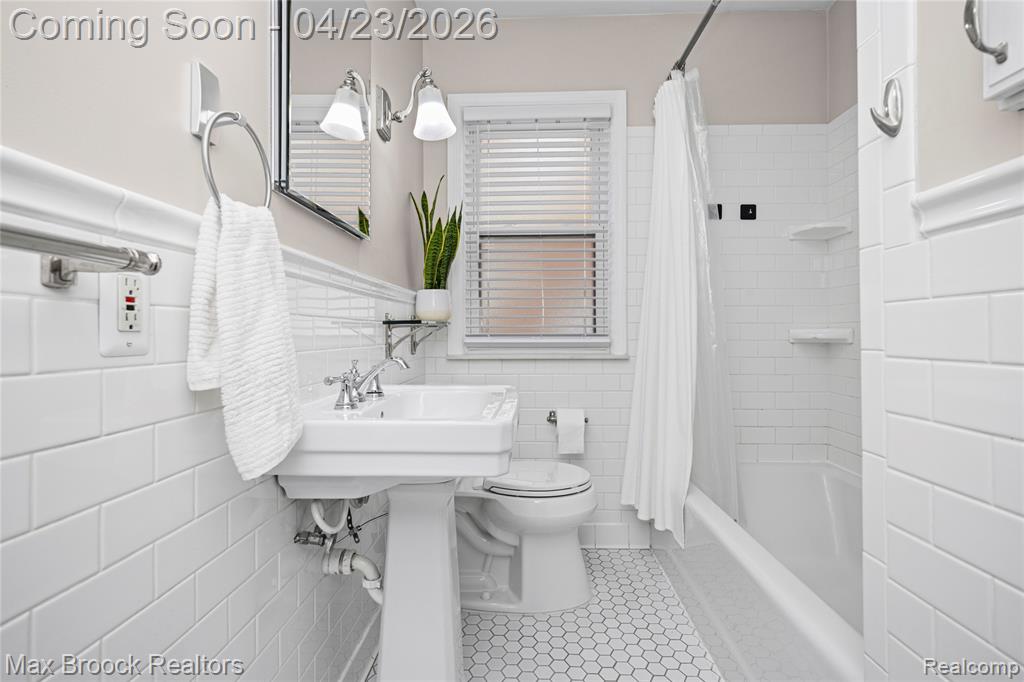 2048 Gardner Avenue, Berkley, MI 48072 — Photo 32