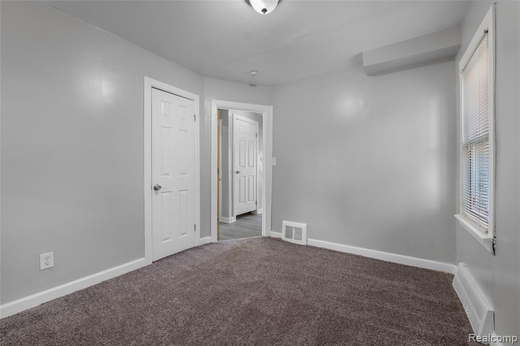 8614 Robson Street, Detroit, MI 48228 — Photo 17