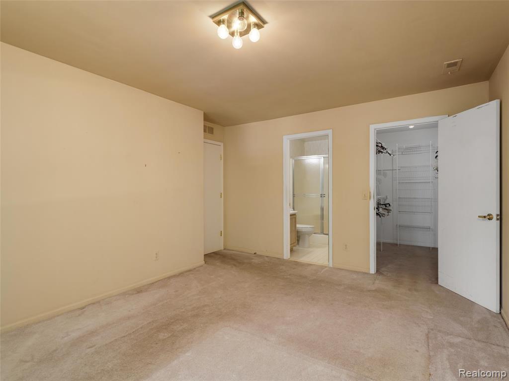 1127 S Lake Drive, 206, Novi, MI 48377 — Photo 12