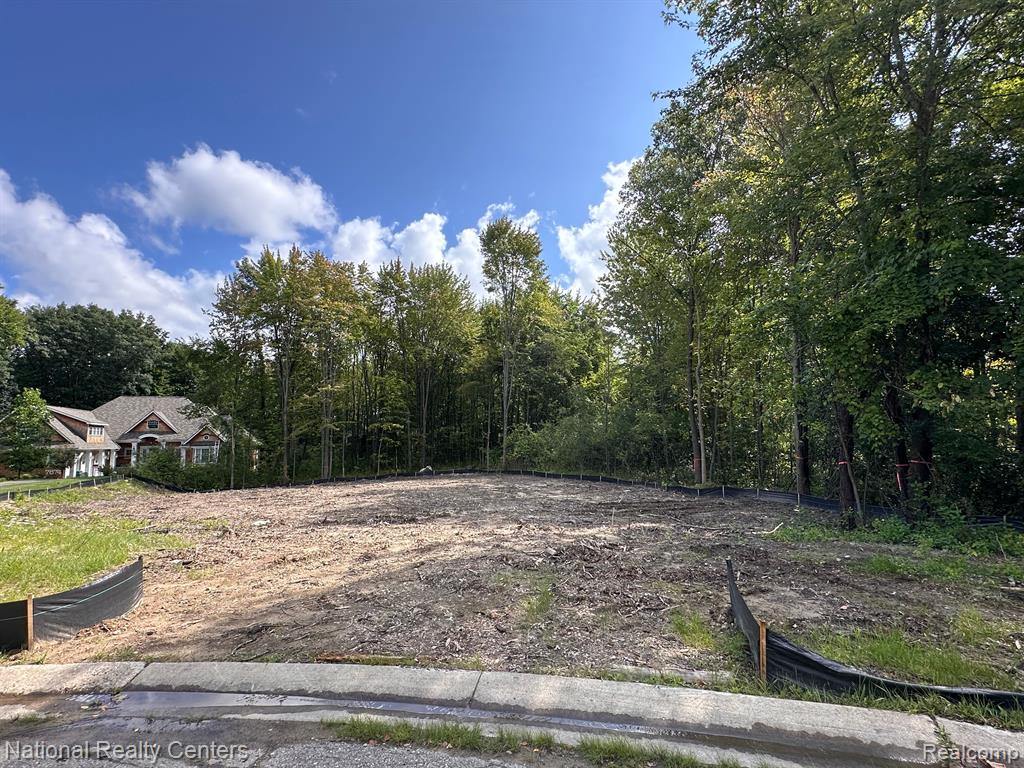 7670 Maple Ridge Court, Clarkston, MI — Photo 47