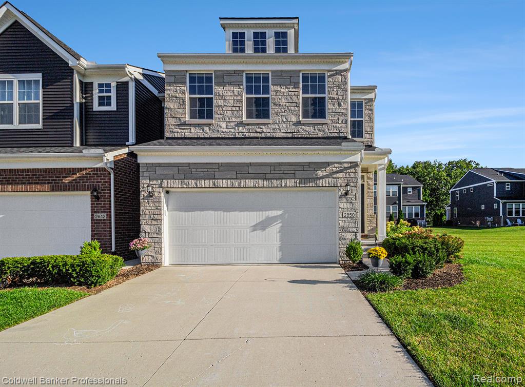 2850 Fairgrove Crescent Drive, Ann Arbor, MI 48108 — front exterior