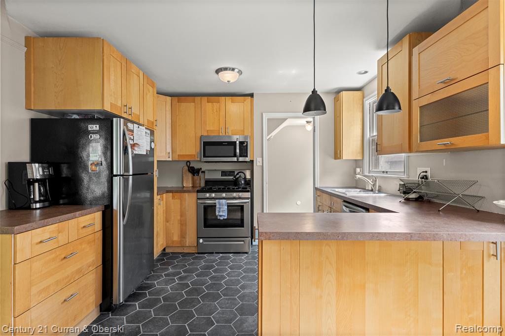 9616 Auburndale Street, Livonia, MI 48150 — Photo 12