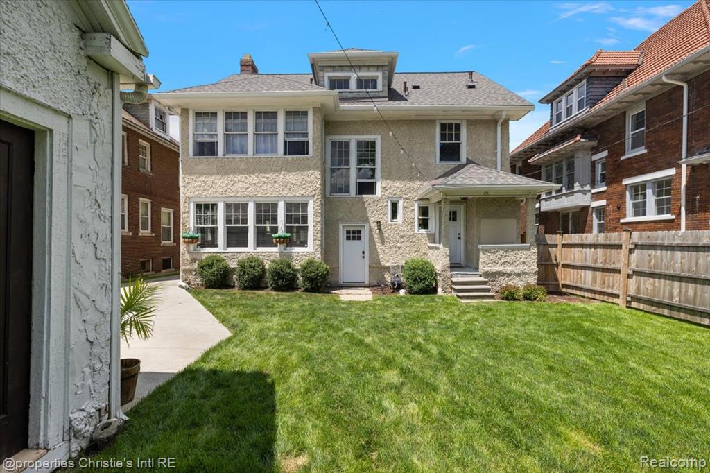913 Chicago Boulevard, Detroit, MI 48202 — Photo 7