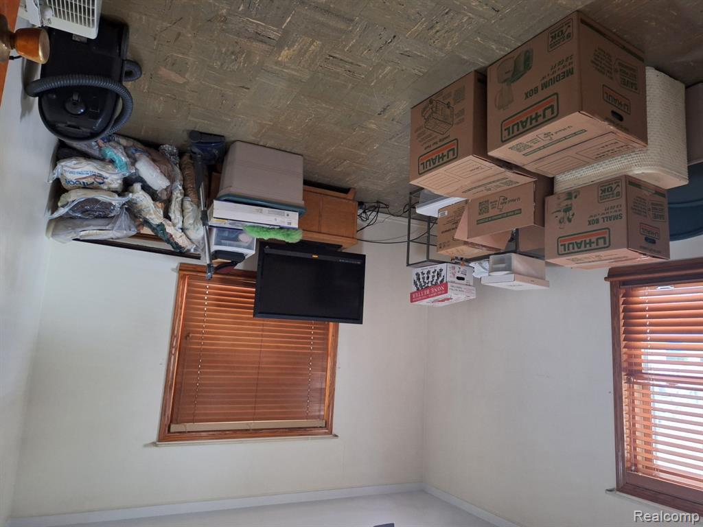 4955 Harding Street, Dearborn Heights, MI 48125 — Photo 8