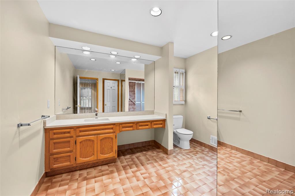 194 Charlevoix Avenue, Grosse Pointe Farms, MI 48236 — Photo 29
