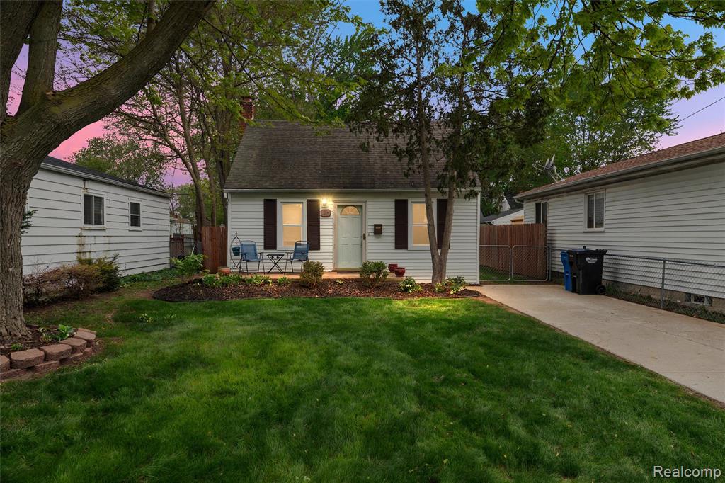 28855 Delton Street, Madison Heights, MI 48071 — front exterior