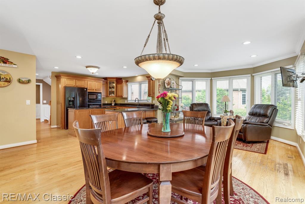 18416 CLAIRMONT Circle E, Northville, MI 48168 — Photo 15