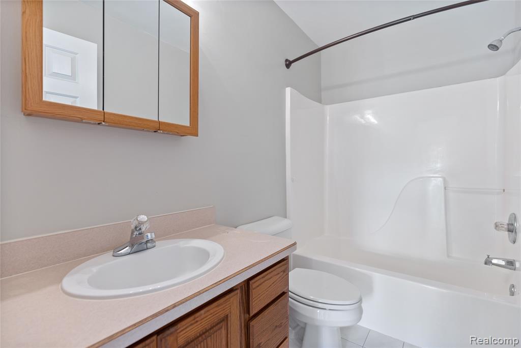 12172 Rynn Road, Emmett, MI 48022 — Photo 19