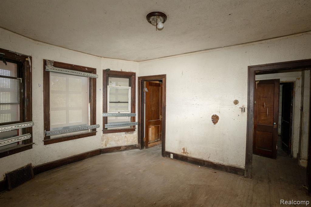 2574 Baldwin Street, Detroit, MI 48214 — Photo 6