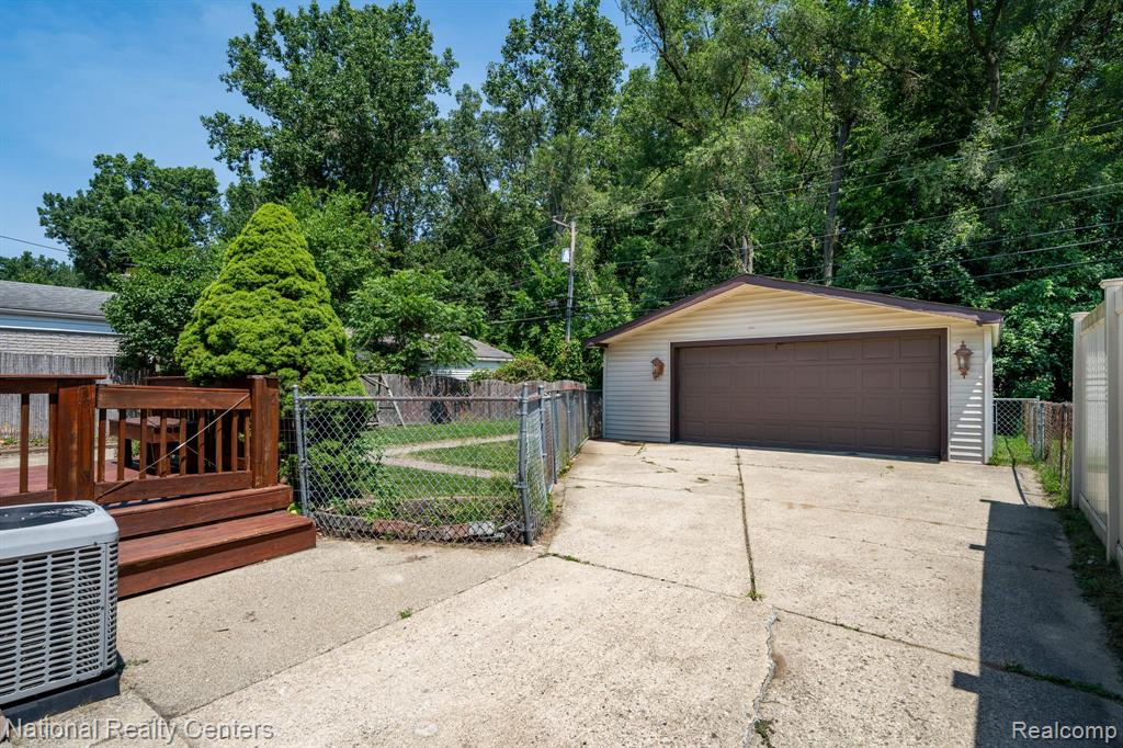 8308 Orhan Street, Canton, MI 48187 — Photo 30