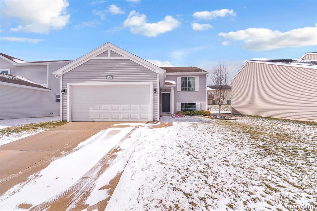 2867 W Fork River Drive, Fowlerville, MI 48836 — Photo 6