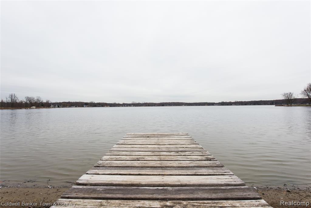 8160 Halfway Drive, Brighton, MI 48116 — Photo 54