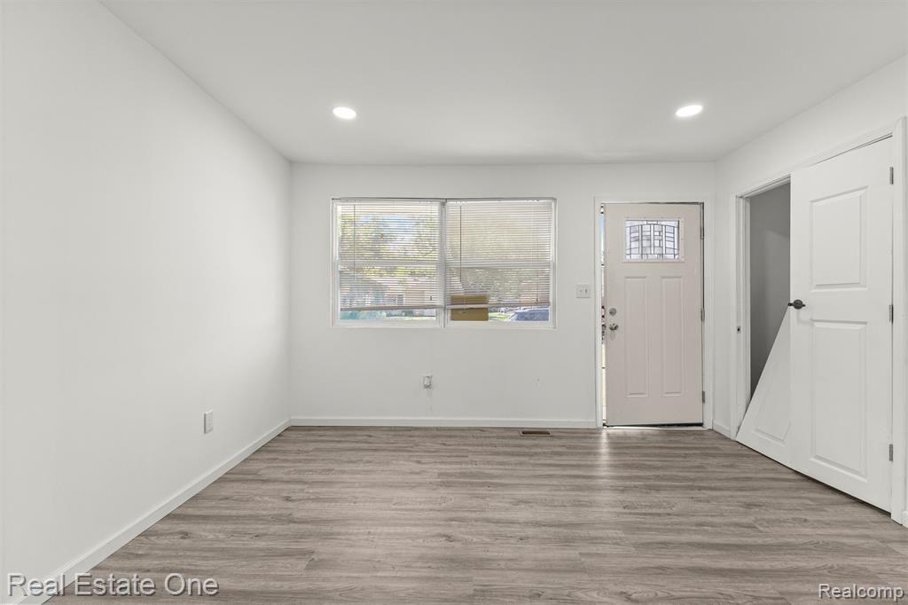 29522 Grandview Street, Inkster, MI 48141 — Photo 4