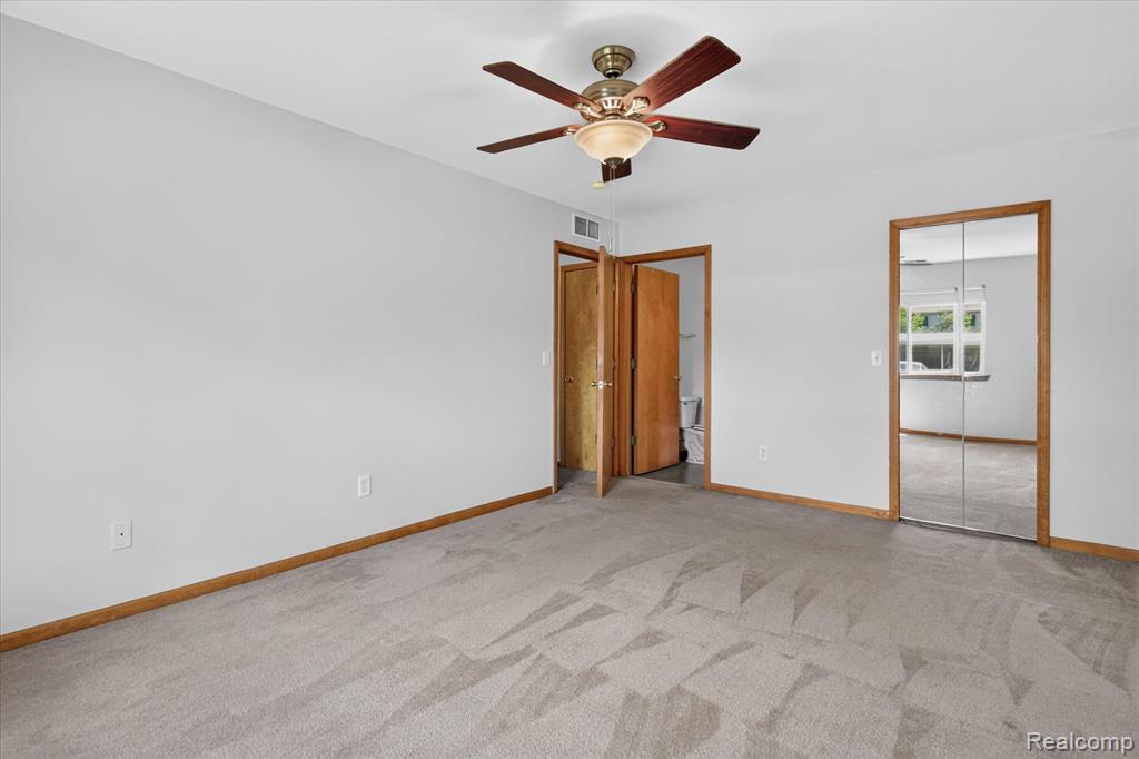 45720 Prairiegrass Court, Belleville, MI 48111 — Photo 24