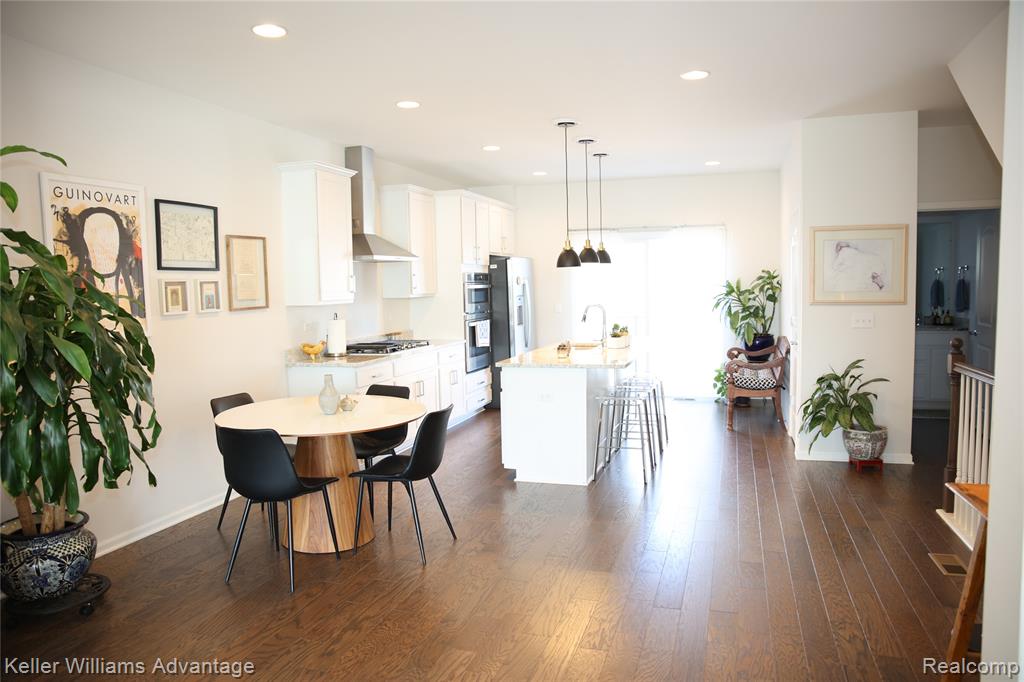 47660 Alden Terrace S, Northville, MI — Photo 4