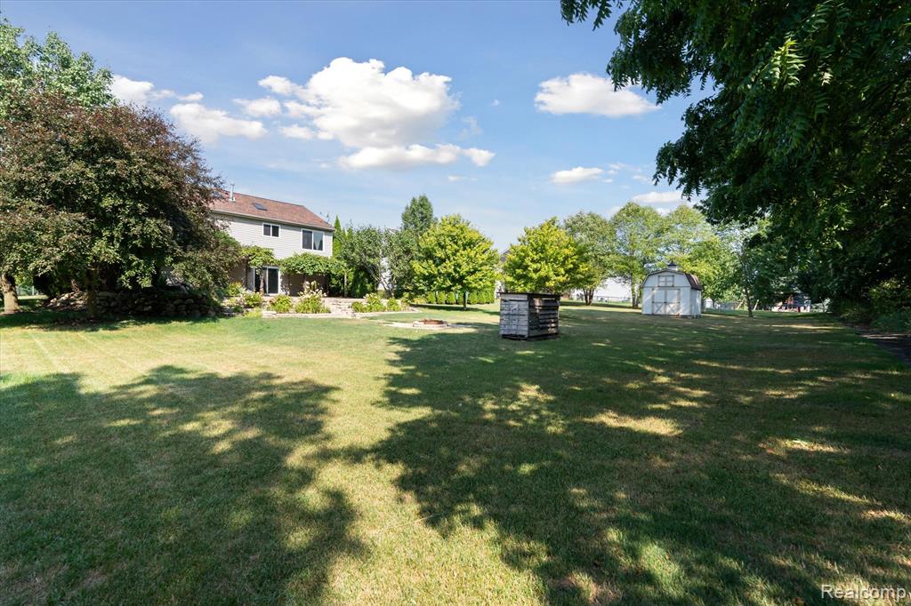 480 Andover Woods Drive, Fenton, MI 48430 — Photo 46
