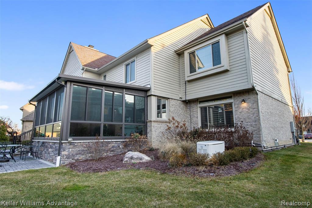 4656 Stoneview, West Bloomfield, MI — Photo 12