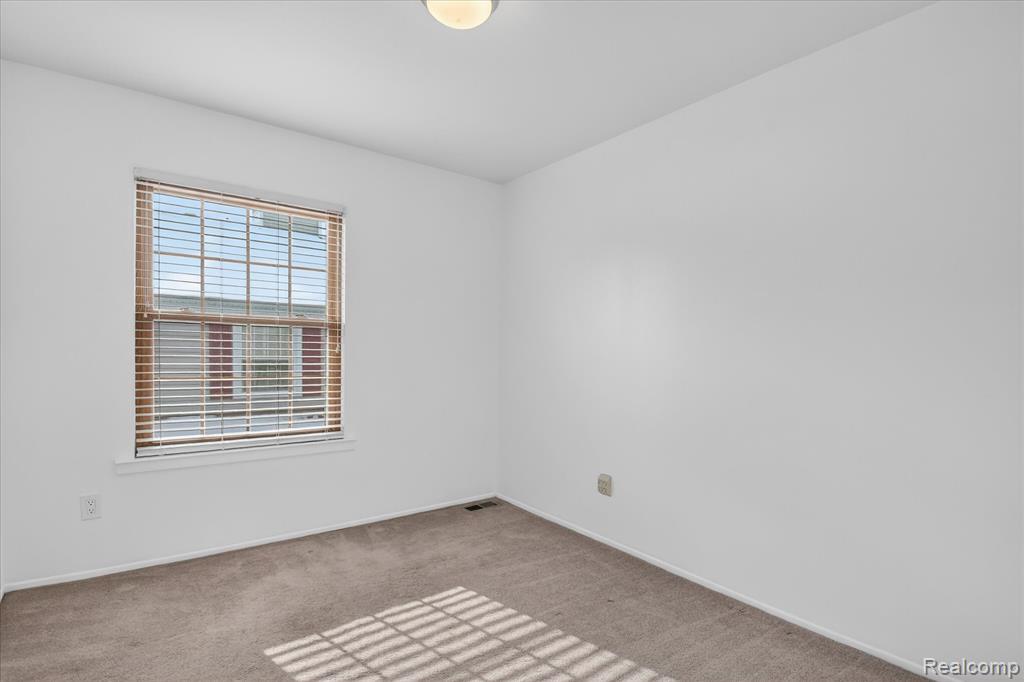 2736 Glenbridge Court, Ann Arbor, MI 48104 — Photo 22