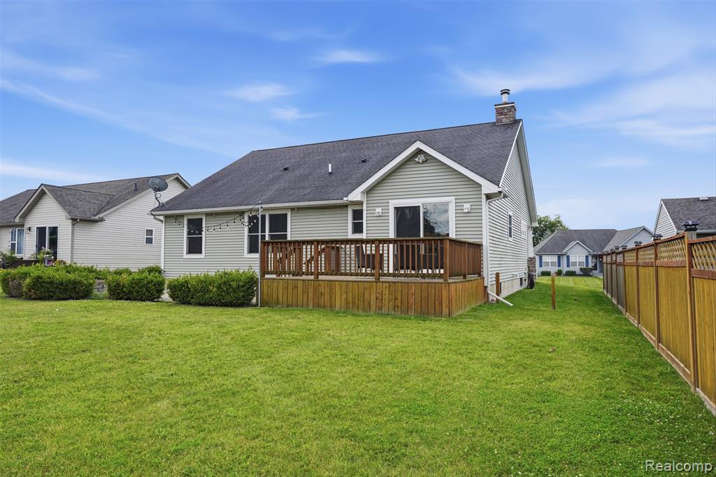 3477 Amber Oaks Drive, Howell, MI 48855 — Photo 33