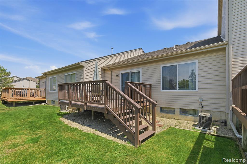 53199 Pineridge Drive, New Baltimore, MI — Photo 5