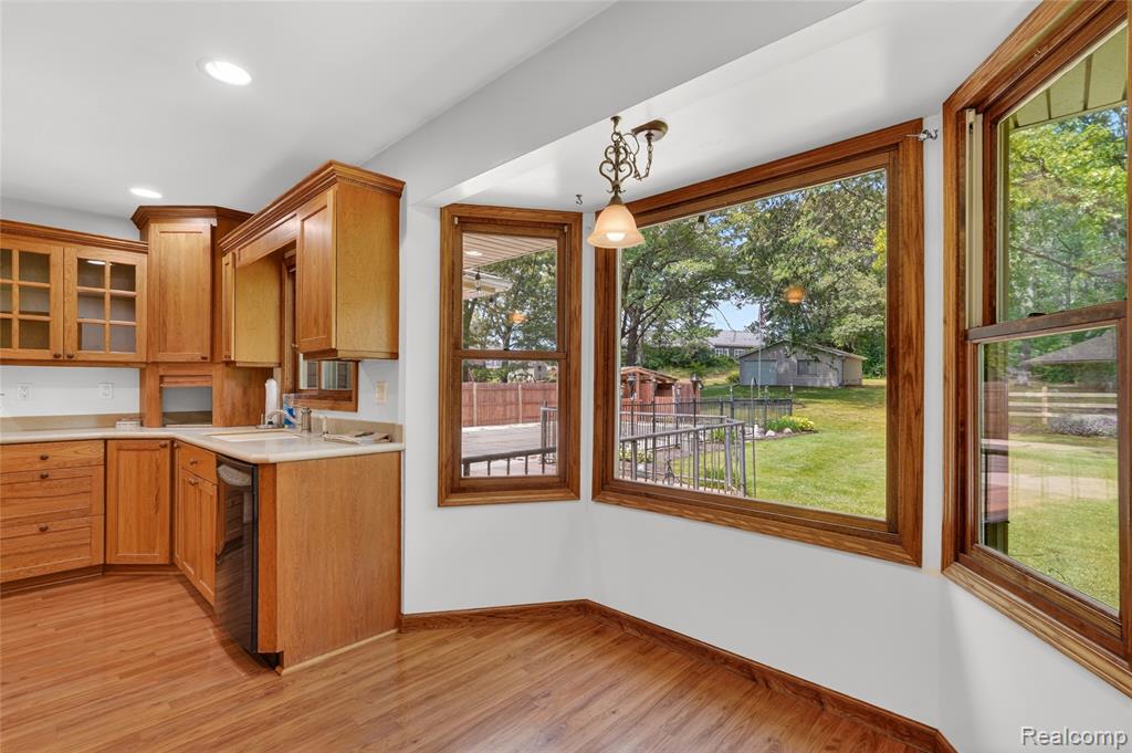 8668 Cooley Beach Drive, White Lake, MI — Photo 19