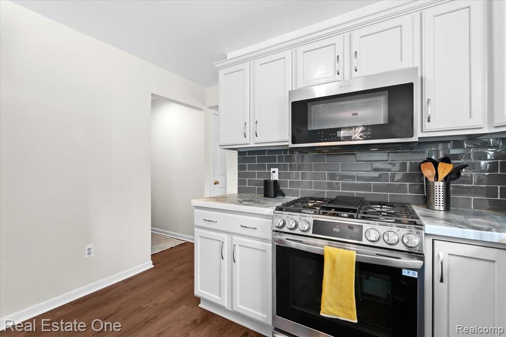 10090 Heatherway Drive, Pinckney, MI 48169 — Photo 13