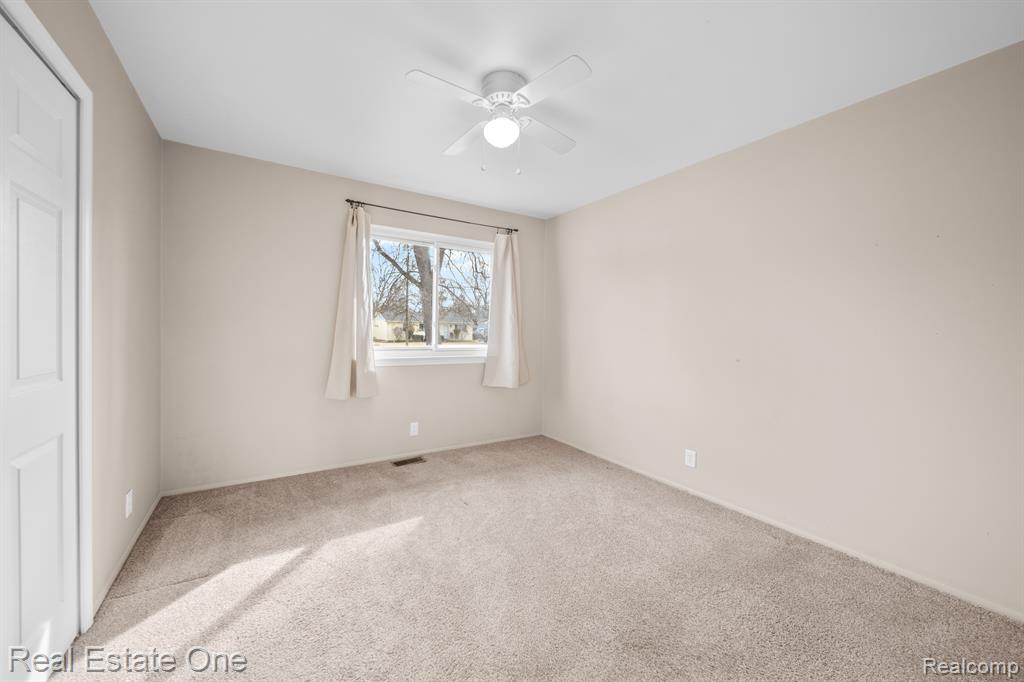 417 HAZE, Pinckney, MI 48169 — Photo 9