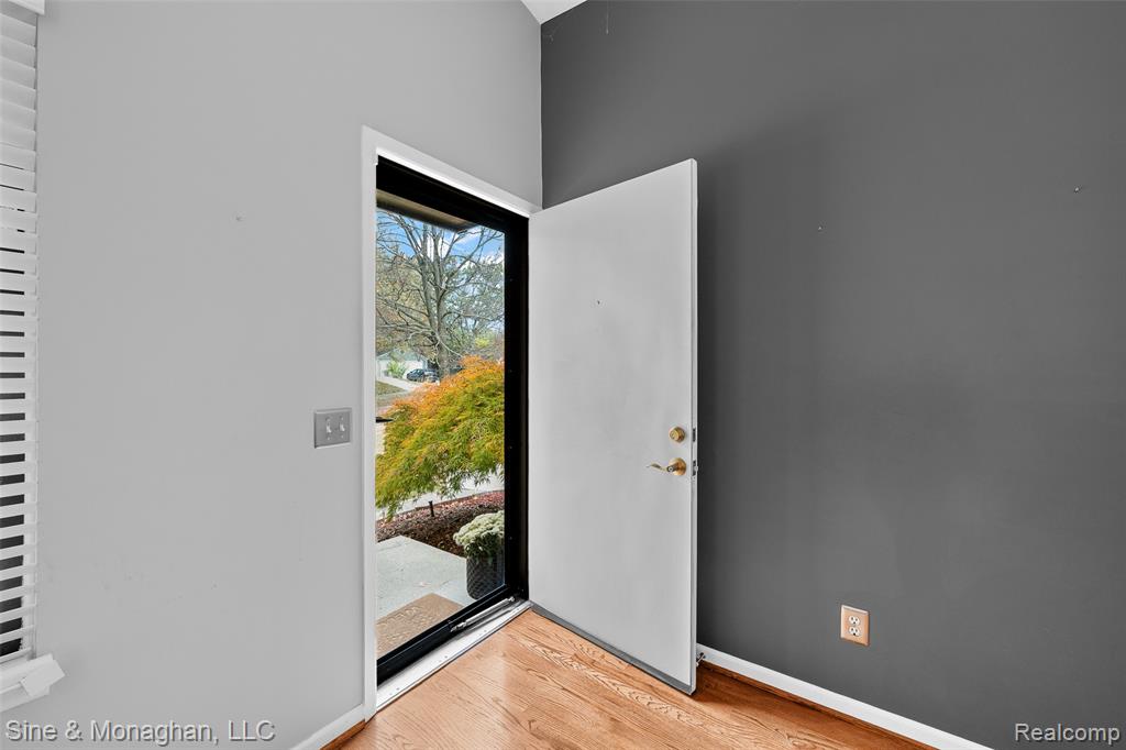 4419 Robinwood Avenue, Royal Oak, MI 48073 — Photo 3
