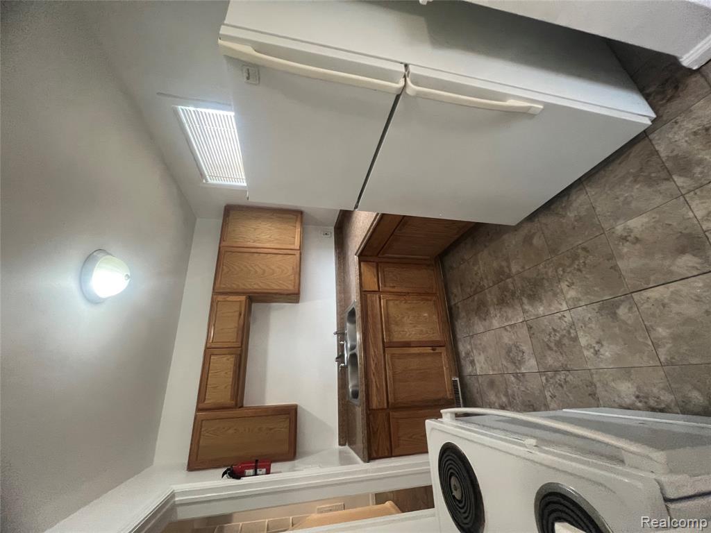 21341 Reimanville Avenue, Ferndale, MI 48220 — Photo 20