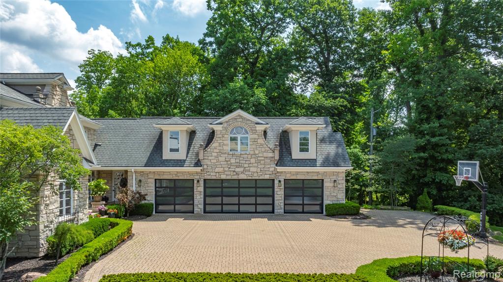 4326 COMMERCE Road, Orchard Lake Village, MI 48324 — Photo 4