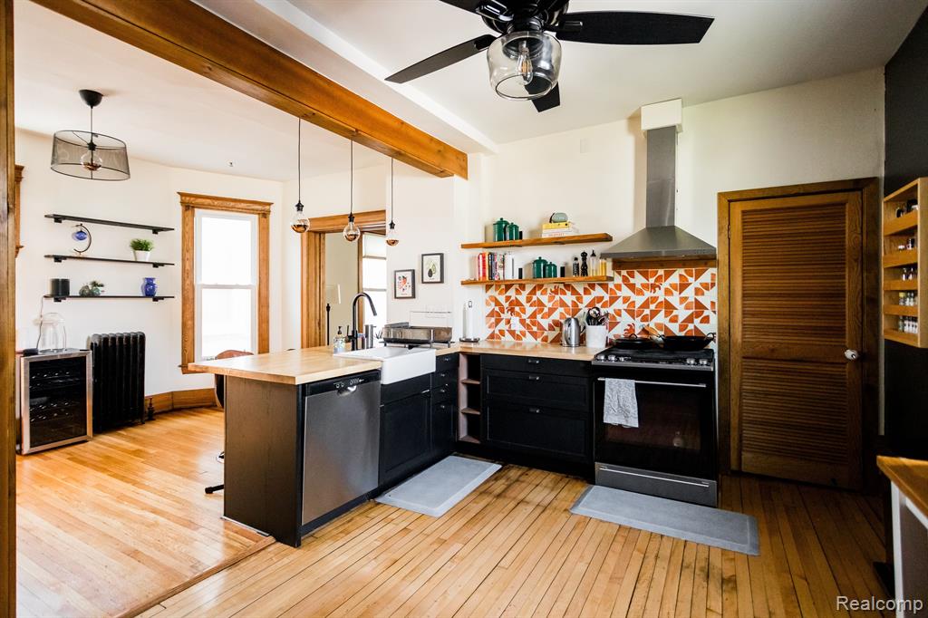 1020 FERDINAND Street, Detroit, MI 48209 — Photo 40