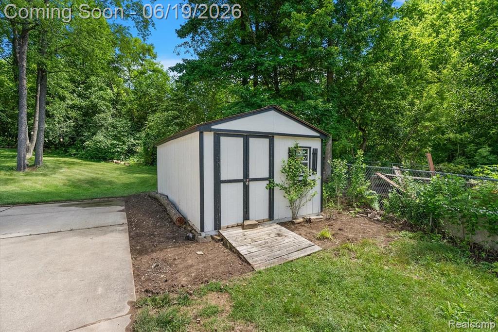 11387 Mart Road, Whitmore Lake, MI 48189 — Photo 12
